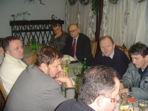 380236_436101363071550_1638406848_n