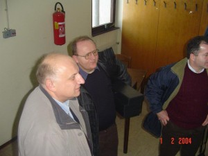 529830_436107159737637_1553689753_n